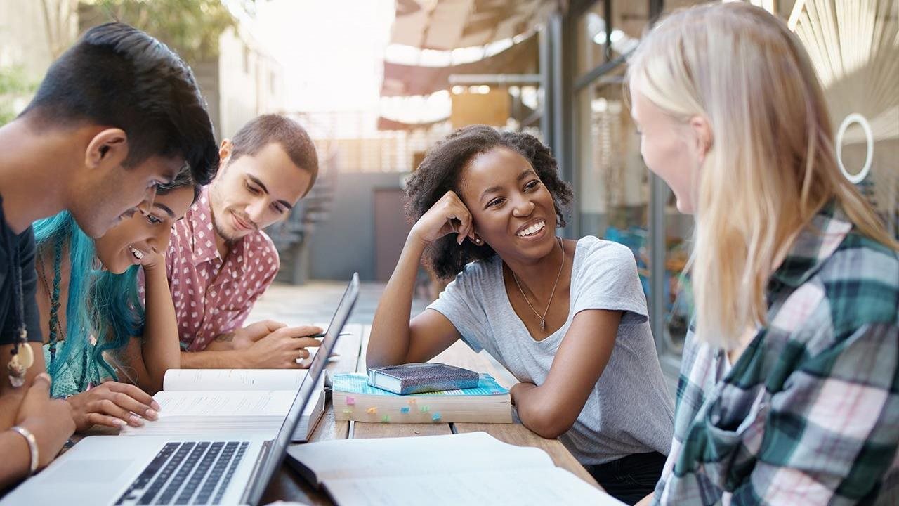 Photo for: 5 Ways to ‘Level Up’ Your Finances This School Year