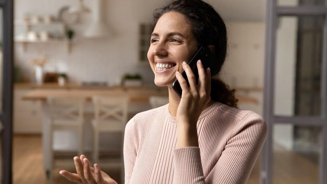 Photo for: Real-time live translations of phone conversations are here