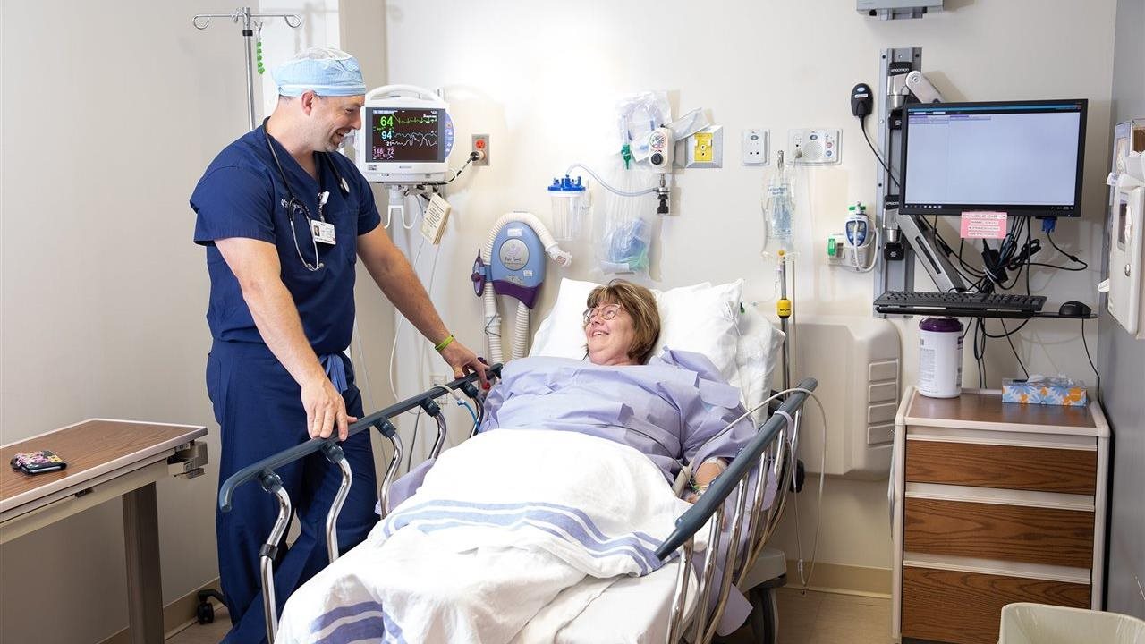 Photo for: How CRNAs keep you safe and comfortable during a colonoscopy