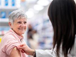 Vacunas de rutina para personas mayores: qué es lo que quiere el farmacéutico que usted sepa sobre la culebrilla y más