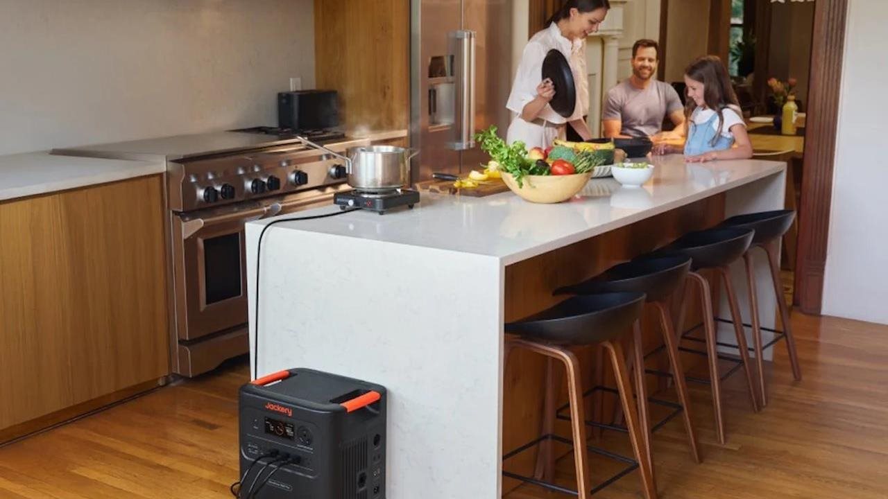 Photo for: 4 simple ways to outsmart rising energy costs