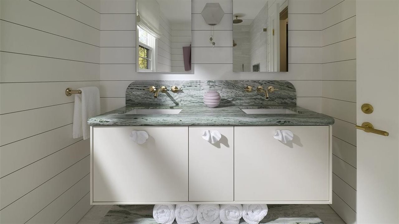 Photo for: Top bathroom design trends homeowners are embracing right now