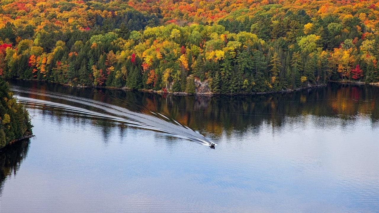 Photo for: Fall looks better from the water: 5 reasons to extend boating season