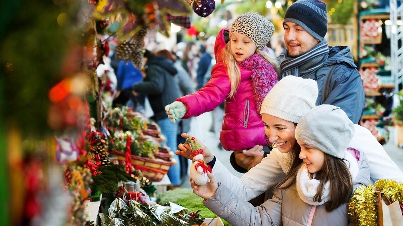 Photo for: ICSC’s 2026 Holiday Intentions Survey finds consumers prioritize traditions over financial pressures