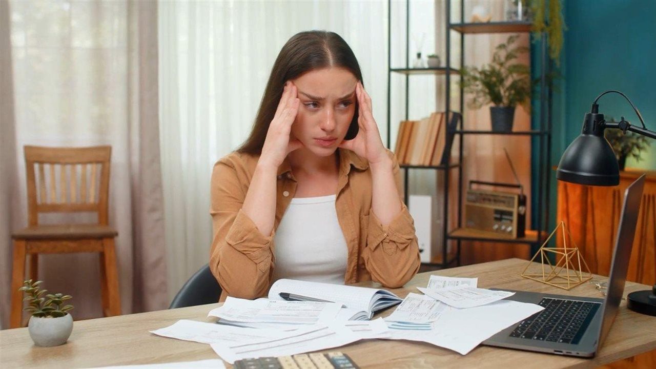 Photo for: How to help employees experiencing financial stress