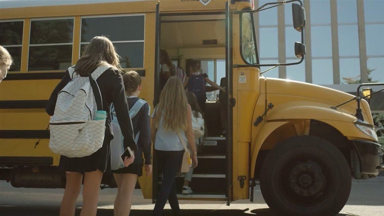 Photo for: Back-to-school tech: 5 expert tips for a parent's playbook