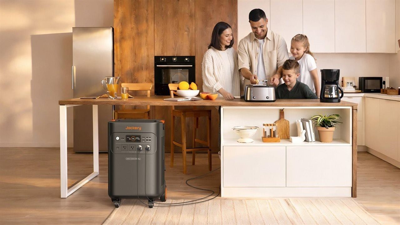 Photo for: Not every home needs the same backup power. Here's how to determine the best home battery backup for you.